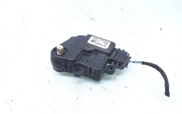 Volkswagen Sharan (2000 - 2003) 7M3907511A Двигатель задвижки потока воздуха — фото 1