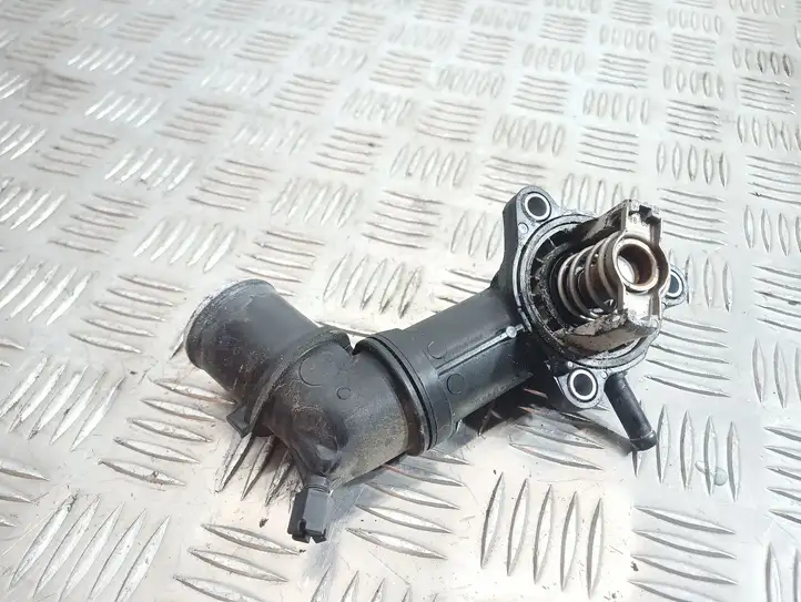 Opel Insignia A (2008 - 2017)   Термостат /термостата