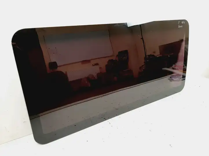 Iveco Daily 35-40.10 (2001 - 2016)  43R00380 Боковое стекло в середине кузова