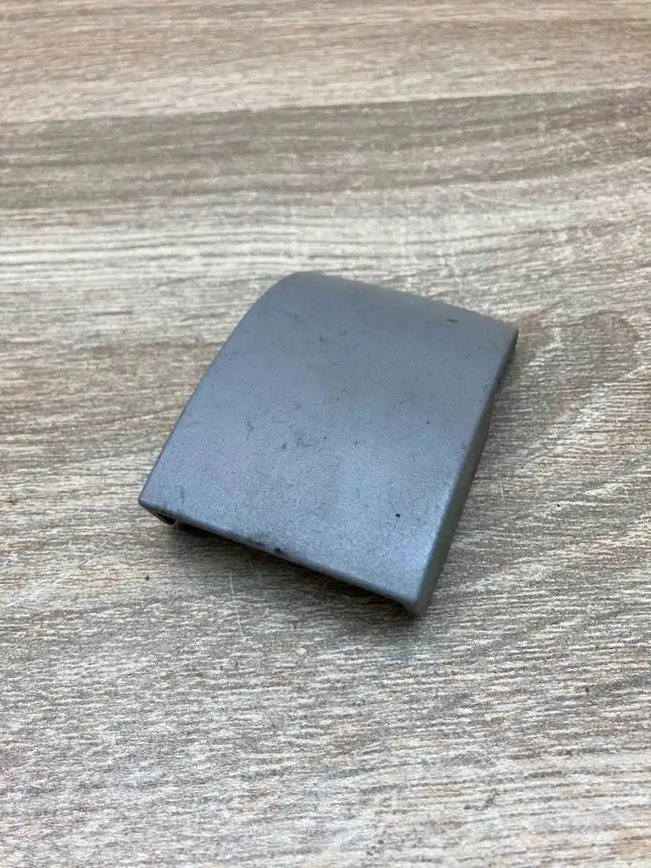 Mercedes-Benz E W211   A2119221130 Отделка рельса задних сидений