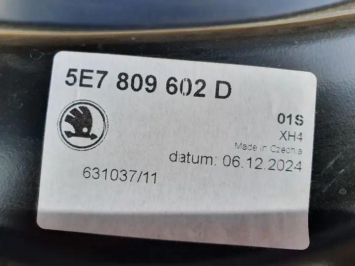 Skoda Octavia Mk4 (2019 - ) 5E7809602D Задний порог кузова — фото 10