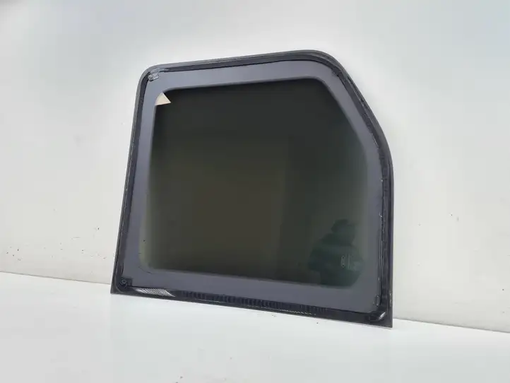 Ford Transit   GK31B00125A Заднее боковое стекло кузова
