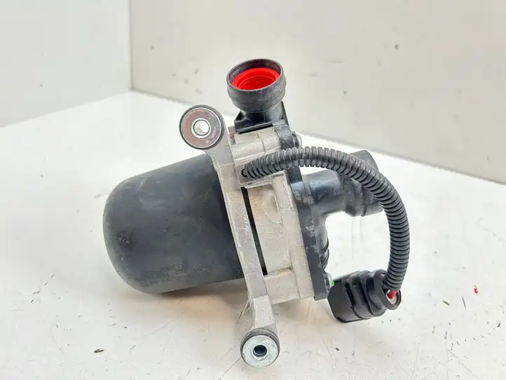 Porsche 911 997 (2004 - 2013)  99760520400 Вторичный воздушный насос