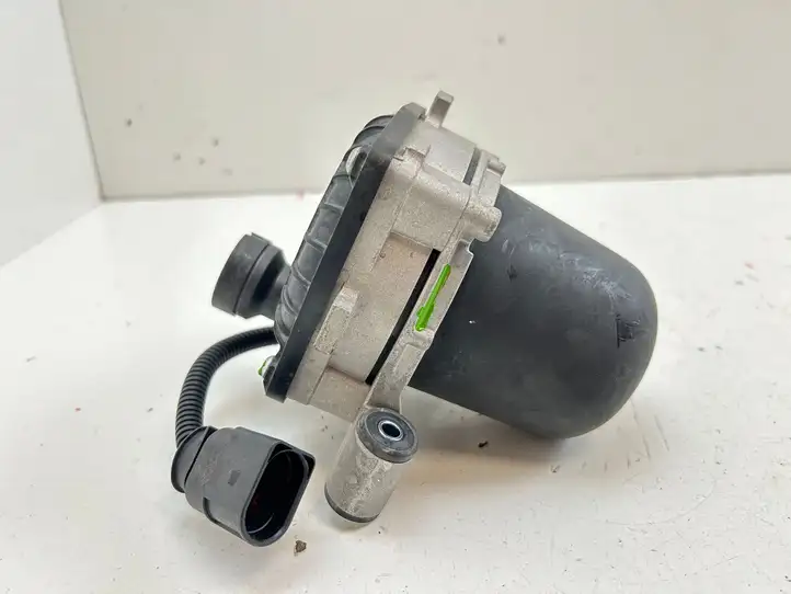 Porsche 911 997 (2004 - 2013)  99760520400 Вторичный воздушный насос