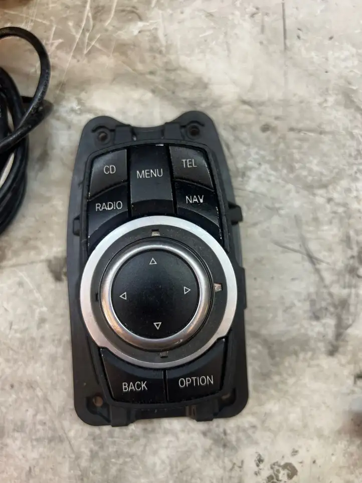 BMW 5 E60 E61   919886201 Радио/ проигрыватель CD/DVD / навигация