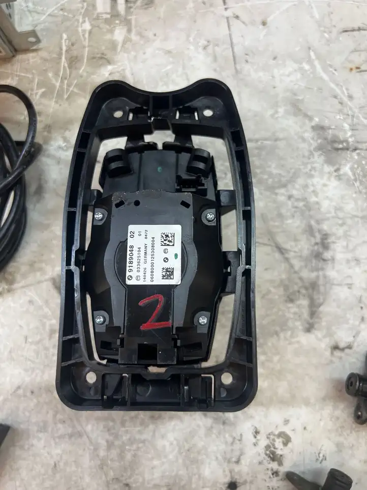 BMW 5 E60 E61   919886201 Радио/ проигрыватель CD/DVD / навигация