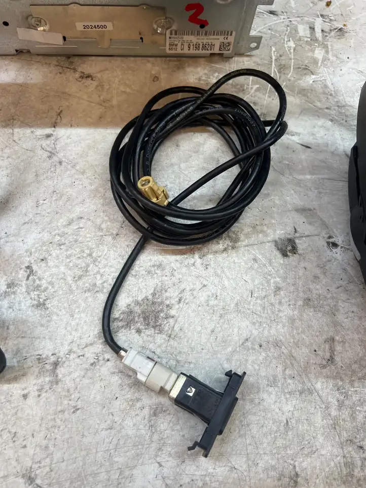 BMW 5 E60 E61   919886201 Радио/ проигрыватель CD/DVD / навигация