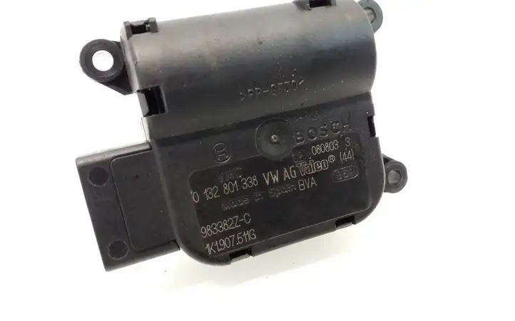 Audi A3/S3 8L (2000 - 2003) 1K1907511G Двигатель задвижки потока воздуха — фото 4