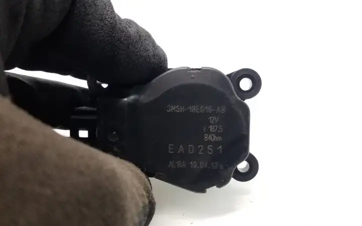 Ford Focus (2011 - 2015) 3M5H19E616AB Двигатель задвижки потока воздуха — фото 5
