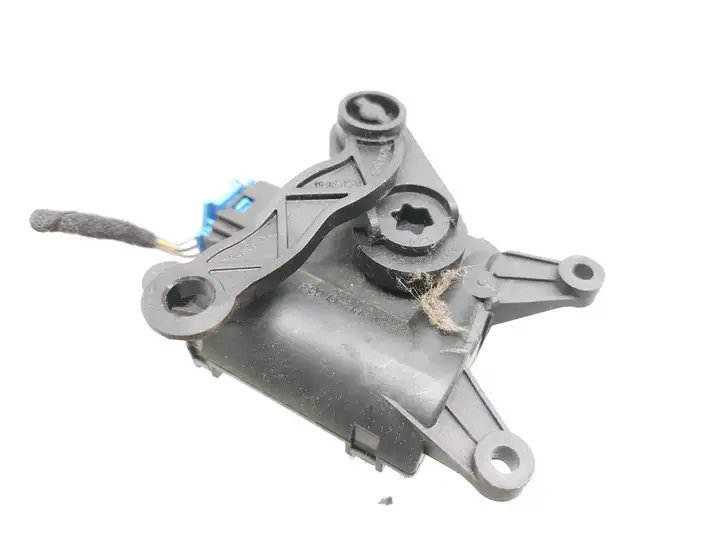 Audi A3/S3 8L (2000 - 2003) 1K0907511B Двигатель задвижки потока воздуха — фото 2