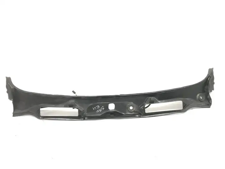 BMW 3 E90 E91 (2005 - 2012) 15677210 Жабо стеклоочистителей — фото 1