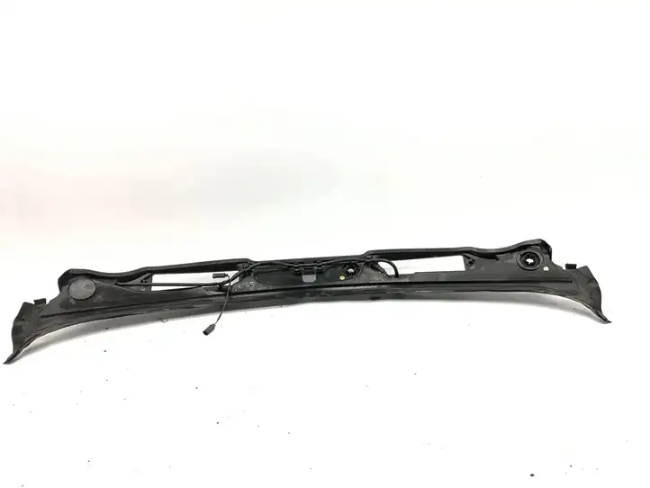 BMW 3 E90 E91 (2005 - 2012) 15677210 Жабо стеклоочистителей — фото 4