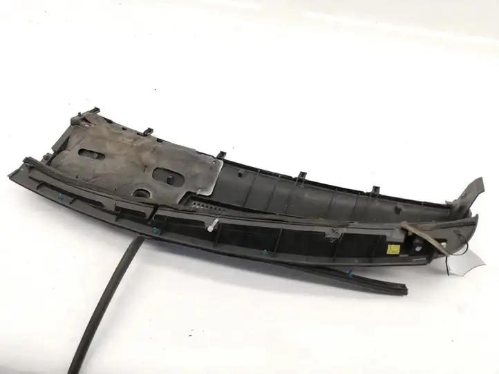 Toyota Yaris (2009 - 2012) 557810D100 Жабо стеклоочистителей — фото 4