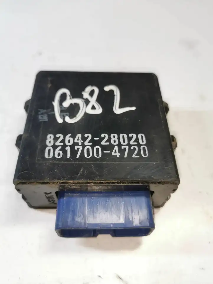 Toyota Previa (XR30, XR40) II (2000 - 2006) 8264212050 Реле дневных фонарей — фото 3