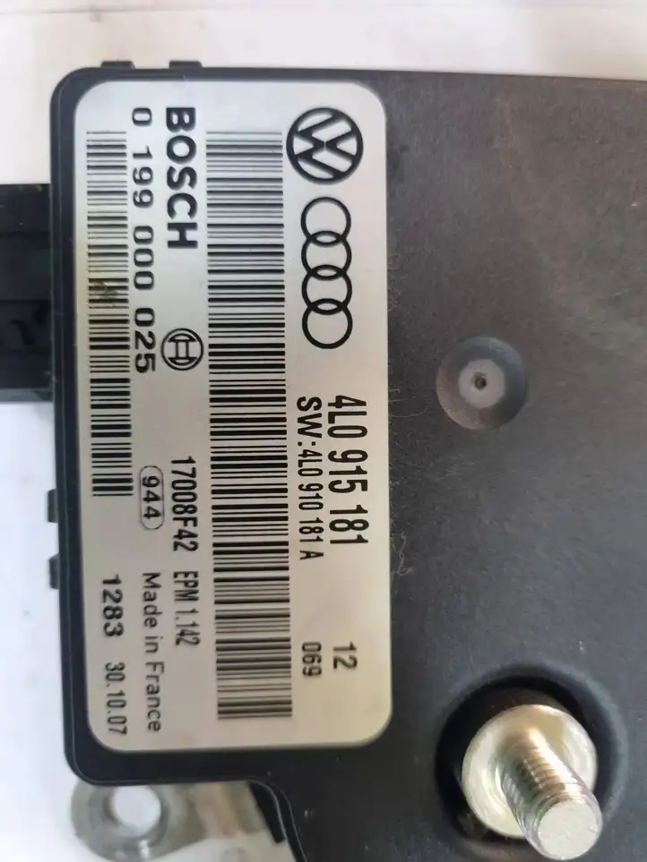 Audi Q7 4L (2005 - 2009) 4L0915181 Блок управления аккумулятором — фото 4