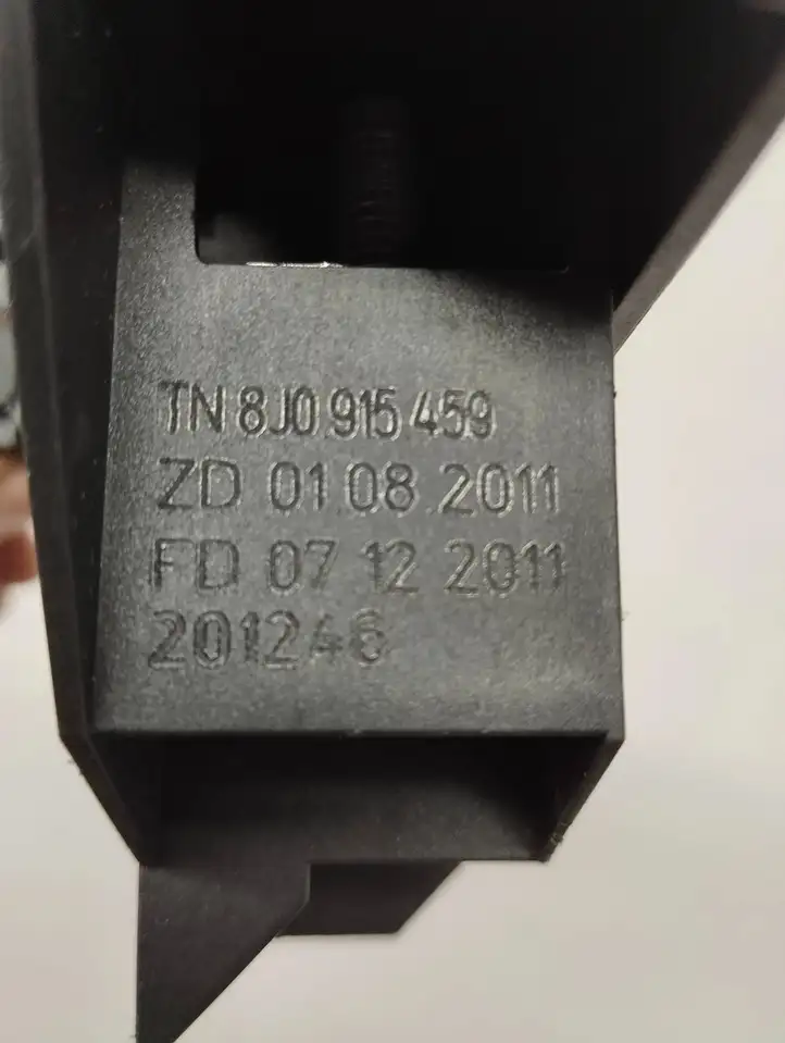 Audi TT TTS Mk2 (2010 - 2014) 8J0915459 Плюсовой провод аккумулятора — фото 4