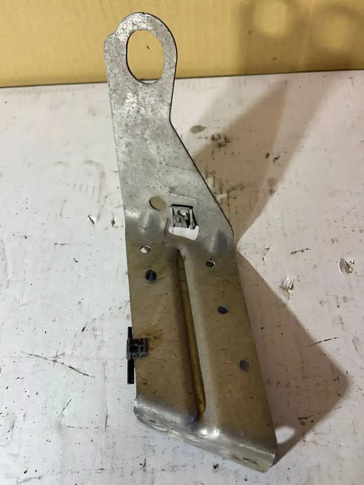 BMW X5 E70 (2006 - 2013) 77772210 Прочие детали днища — фото 2
