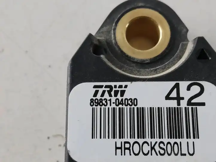 Toyota Tundra II (2009 - 2013) 8983104030 Датчик удара SRS — фото 2
