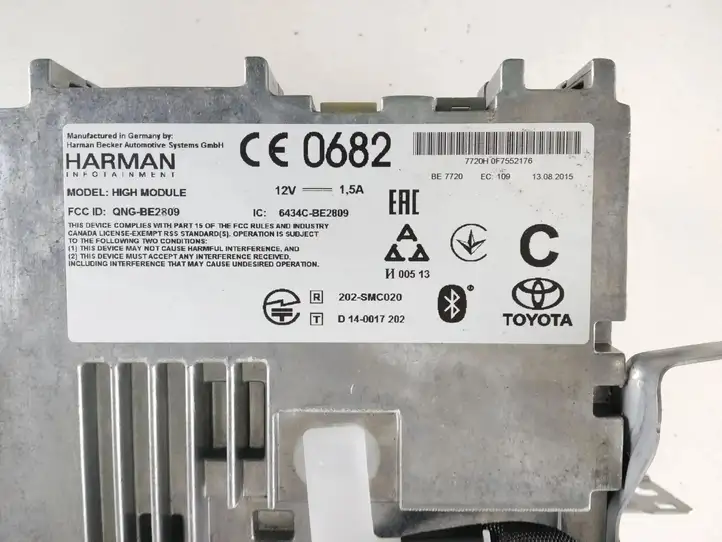 Toyota Prius (XW50) (2015 - ) 8614047360 Магнитола / мультимедийная система — фото 6