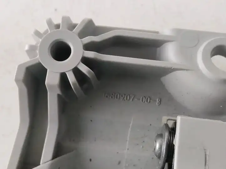 Tesla Model Y (2019 - 2024) 168090700B Задняя подсветка — фото 3