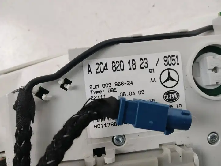 Mercedes-Benz E C207 W207 (2009 - 2017) A2048201823 Передняя подсветка — фото 4