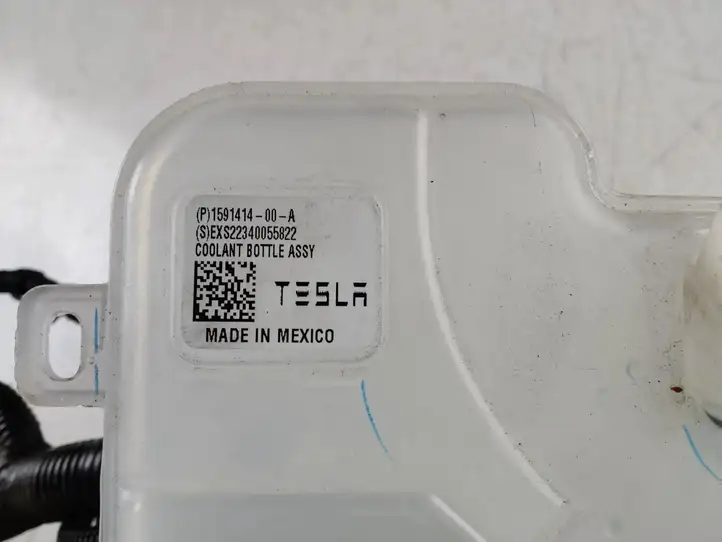 Tesla Model S (2021 - ) 175011900A Подогреватель охлаждающей жидкости — фото 4