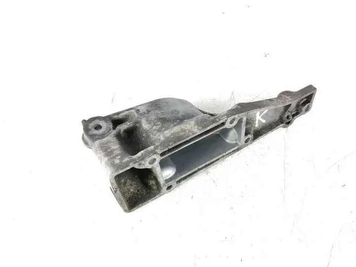 Mercedes-Benz R W251 (2005 - 2013) A1132232704 Кронштейн двигателя — фото 1