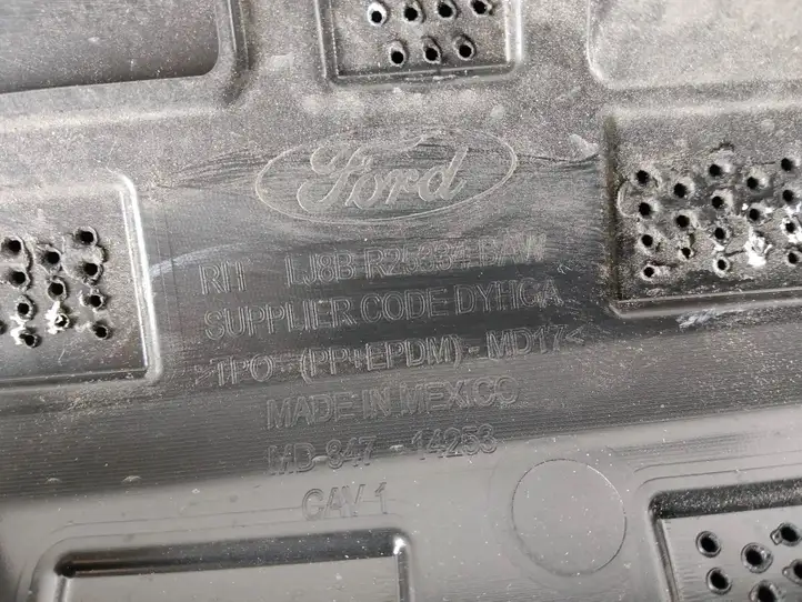 Ford Mustang Mach-E (2020 - ) LJ8BR25334BAW Молдинги задней двери — фото 5