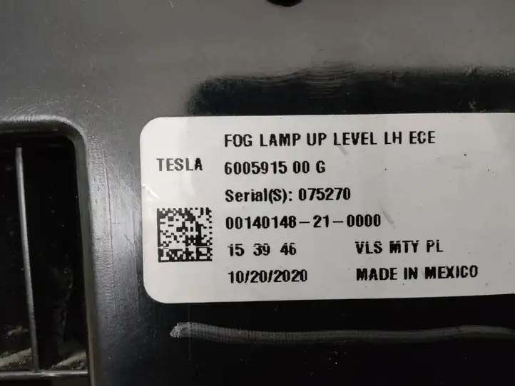 Tesla Model S (2012 - 2016) 600591500G Передняя противотуманная фара — фото 5