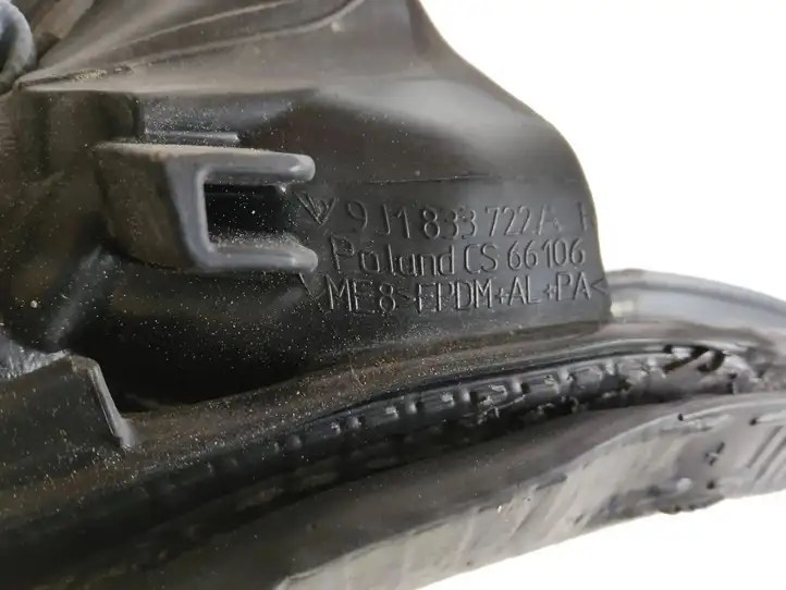 Porsche Taycan 9J1 (2019 - ) 9J1833722A Уплотнитель кузова — фото 3