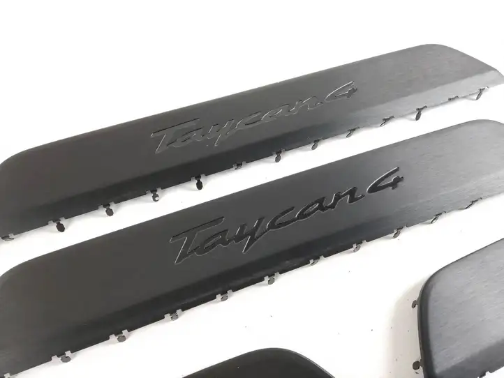 Porsche Taycan 9J1 (2019 - ) 9J1853173D Внутренняя отделка переднего порога — фото 2