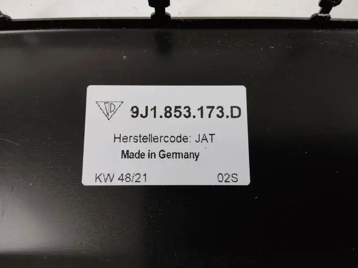 Porsche Taycan 9J1 (2019 - ) 9J1853173D Внутренняя отделка переднего порога — фото 8
