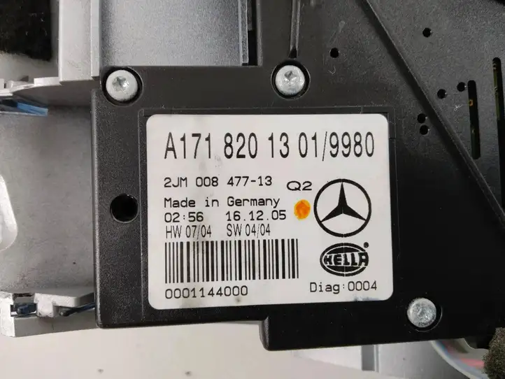Mercedes-Benz SLK R171 (2005 - 2011) A1718201301 Передняя подсветка — фото 4