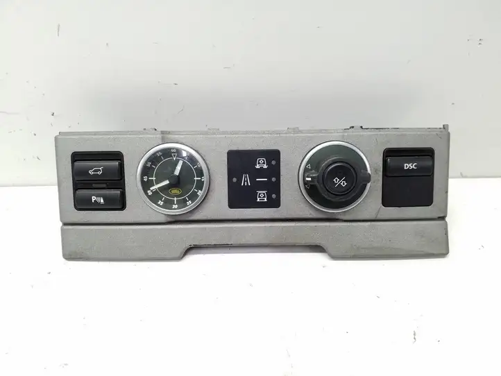 Land Rover Range Rover L322 (2002 - 2005) 6213690178501 Центральная консоль — фото 1