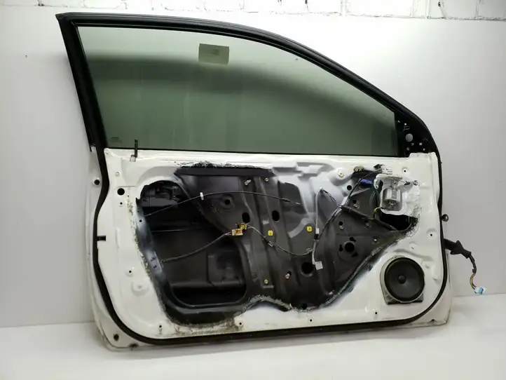 Honda Civic (2001 - 2005) Дверь — фото 2