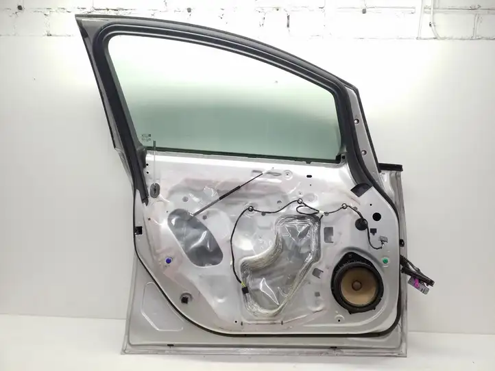 Opel Astra J (2009 - 2012) Дверь — фото 2