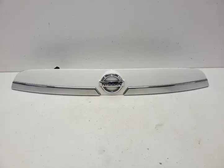 Nissan Juke I F15 (2010 - 2018) 908681KR6A Подсветка номера — фото 1