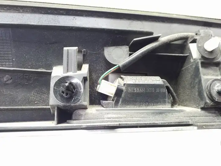 Nissan Juke I F15 (2010 - 2018) 908681KR6A Подсветка номера — фото 3