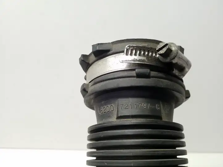 Nissan Juke I F15 (2010 - 2018) 8200721179 Трубка подачи воздуха — фото 6
