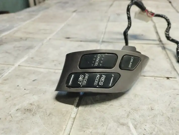 Honda Accord (2003 - 2007) M29811 Кнопки на рулевом колесе — фото 3