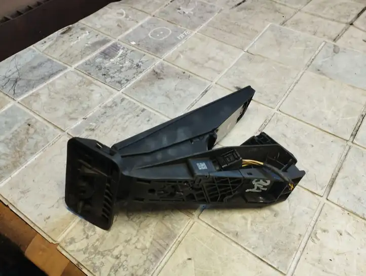 BMW 7 F01 (2008 - 2016) 3542678863201 Педаль акселератора — фото 4