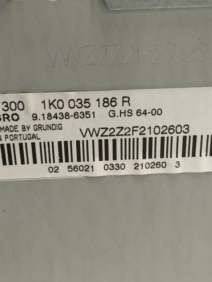 Volkswagen PASSAT B6 (2005 - 2010) 1K0035186R Магнитола / мультимедийная система — фото 3