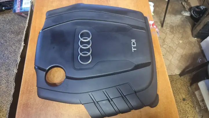 Audi A6 C7 (2011 - 2014) 03L103925AB Крышка двигателя декоративная — фото 3