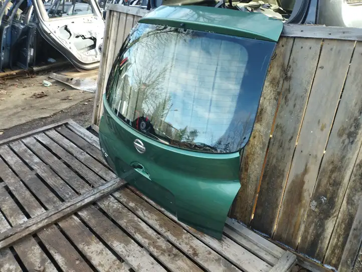 Nissan Micra (2003 - 2007) Крышка багажника — фото 3