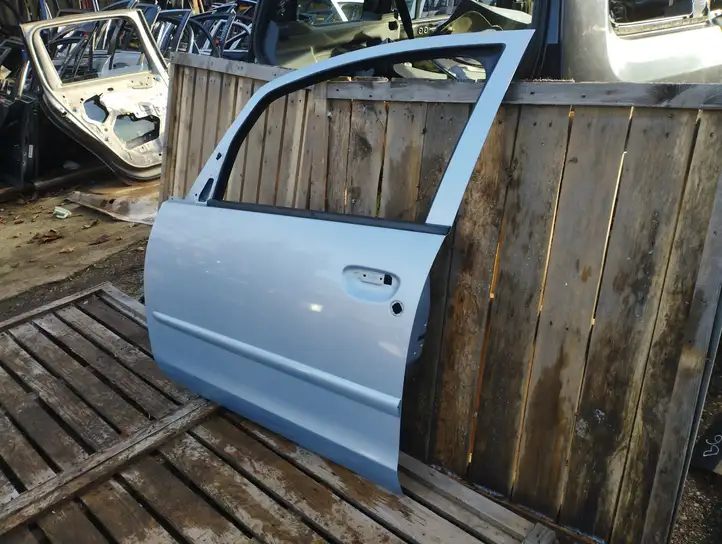 Mitsubishi Colt (2004 - 2008) Дверь — фото 3