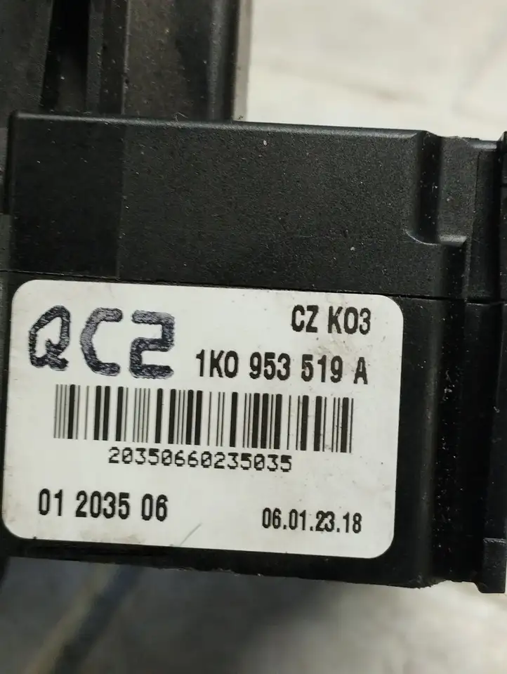 Skoda Octavia Mk2 (1Z) (2004 - 2013) 1K0953519A Переключатель стеклоочистителей — фото 3
