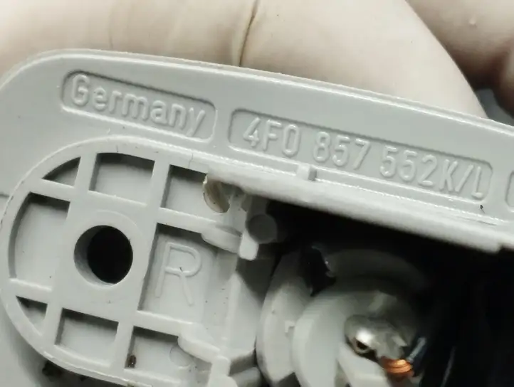 Audi A6 S6 C6 4F (2004 - 2008) 4F0857552K Солнцезащитный козырек — фото 6