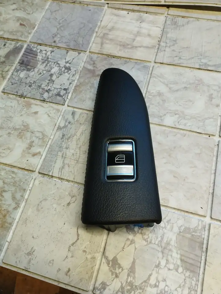 Mercedes-Benz S W221 (2005 - 2013) A2218706051 Блок кнопок стеклоподъемников — фото 1