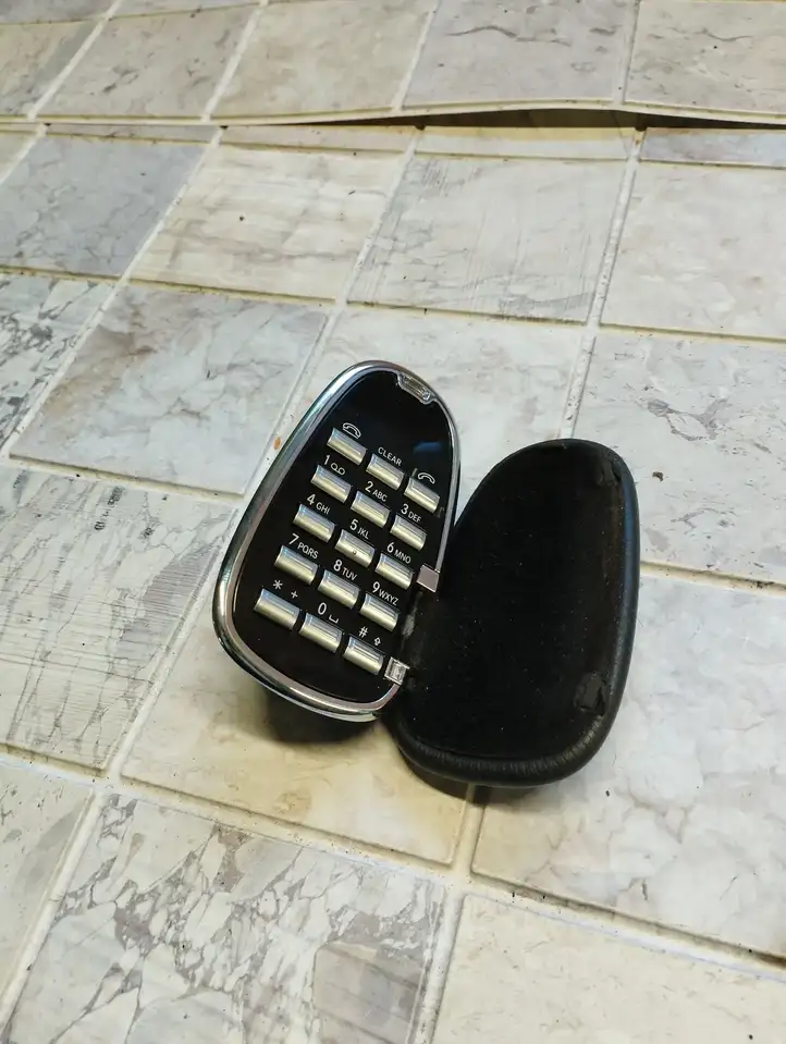 Mercedes-Benz S W221 (2005 - 2013) A2218230050 Клавиатура телефона — фото 1