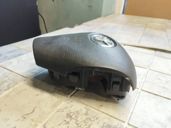 Toyota Auris 150 (2006 - 2012) 6062479 Подушка безопасности руля — фото 2